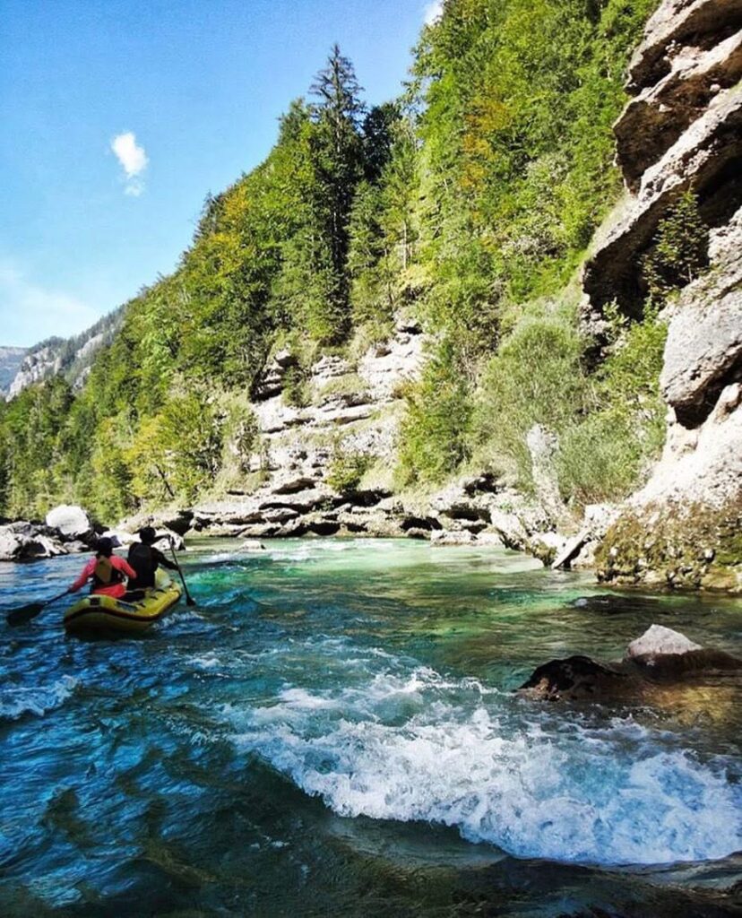 Raft na rieke Salza